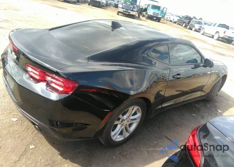 2021 Chevrolet Camaro Rwd 1Ls z USA, uszkodzony, nr VIN 1G1FB1RX8M0142976